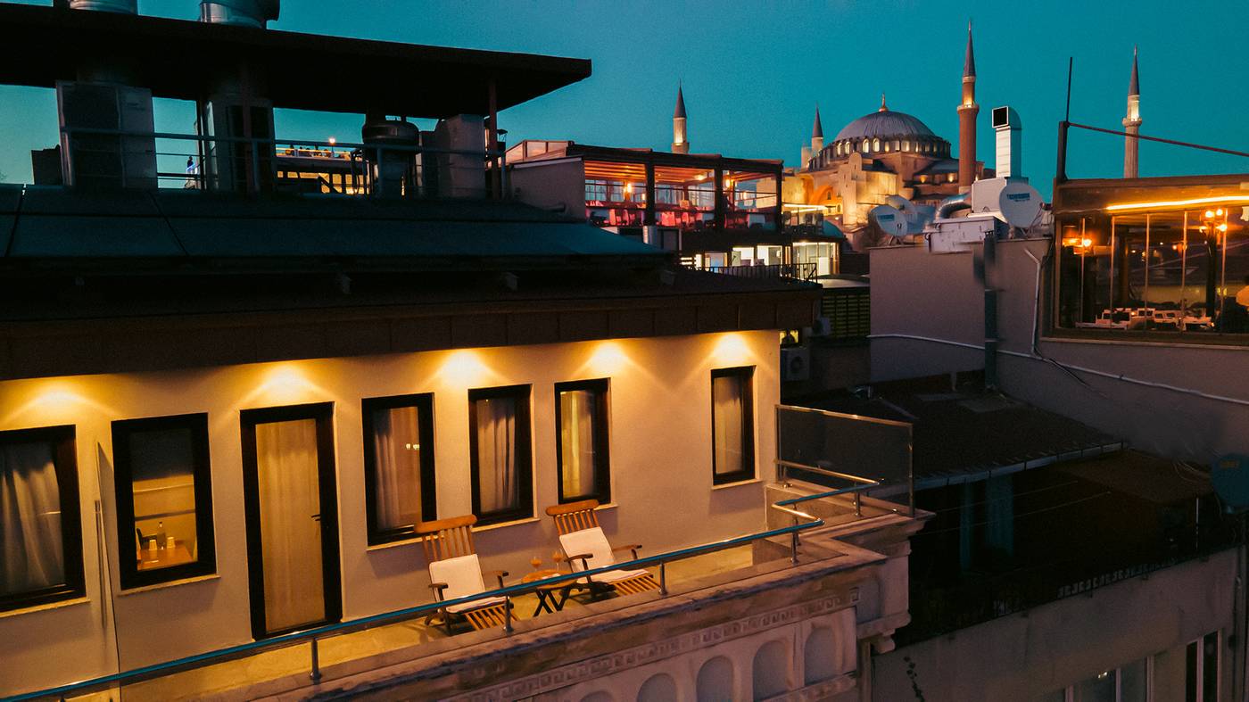 Biz-Cevahir-Hotel-Sultanahmet-Room-11