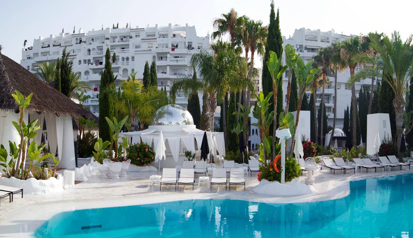 Albayzin-del-Mar-Pool-2