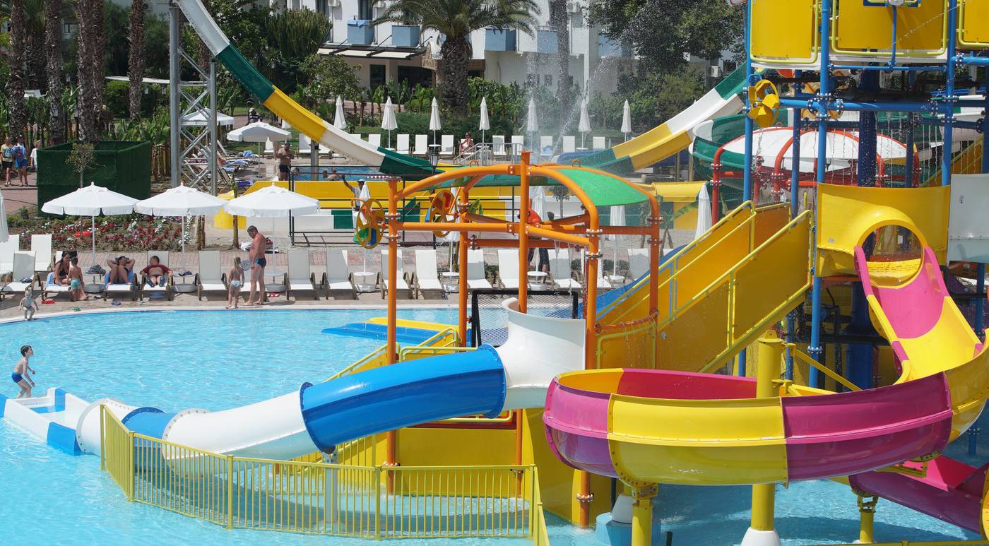 Club-Aqua-Plaza-Sports-and-Entertainment-10