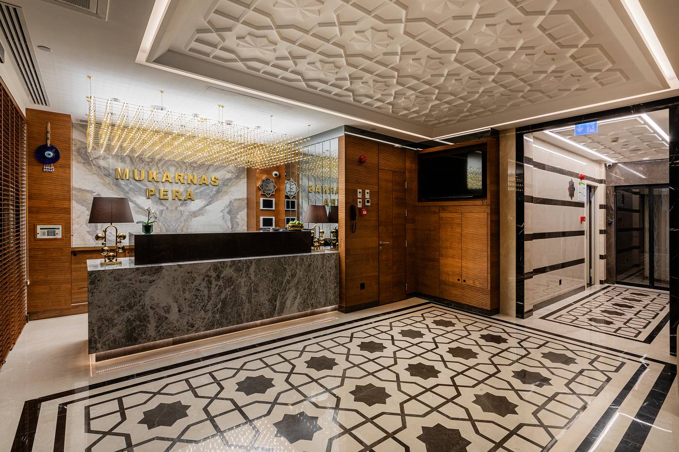 Mukarnas-Pera-Hotel-Lobby-3