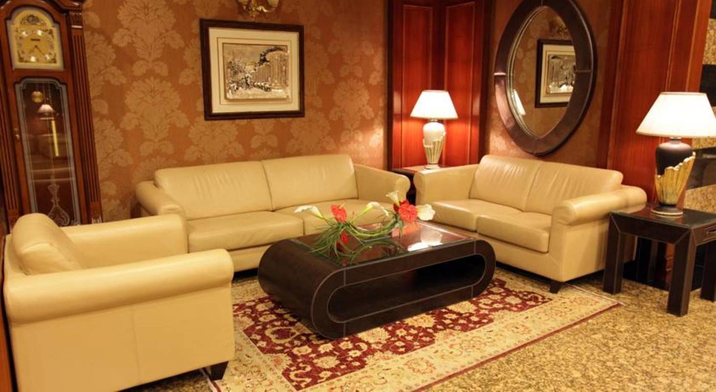 Golden-Park-Lobby-16