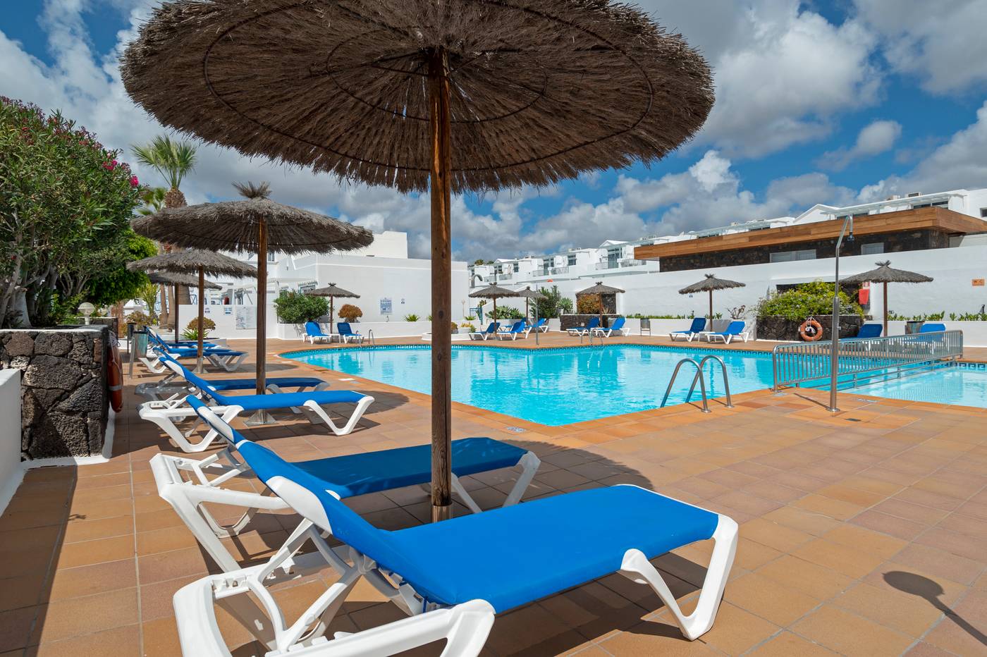 Apartamentos-LIVVO-Oasis-General-view-8