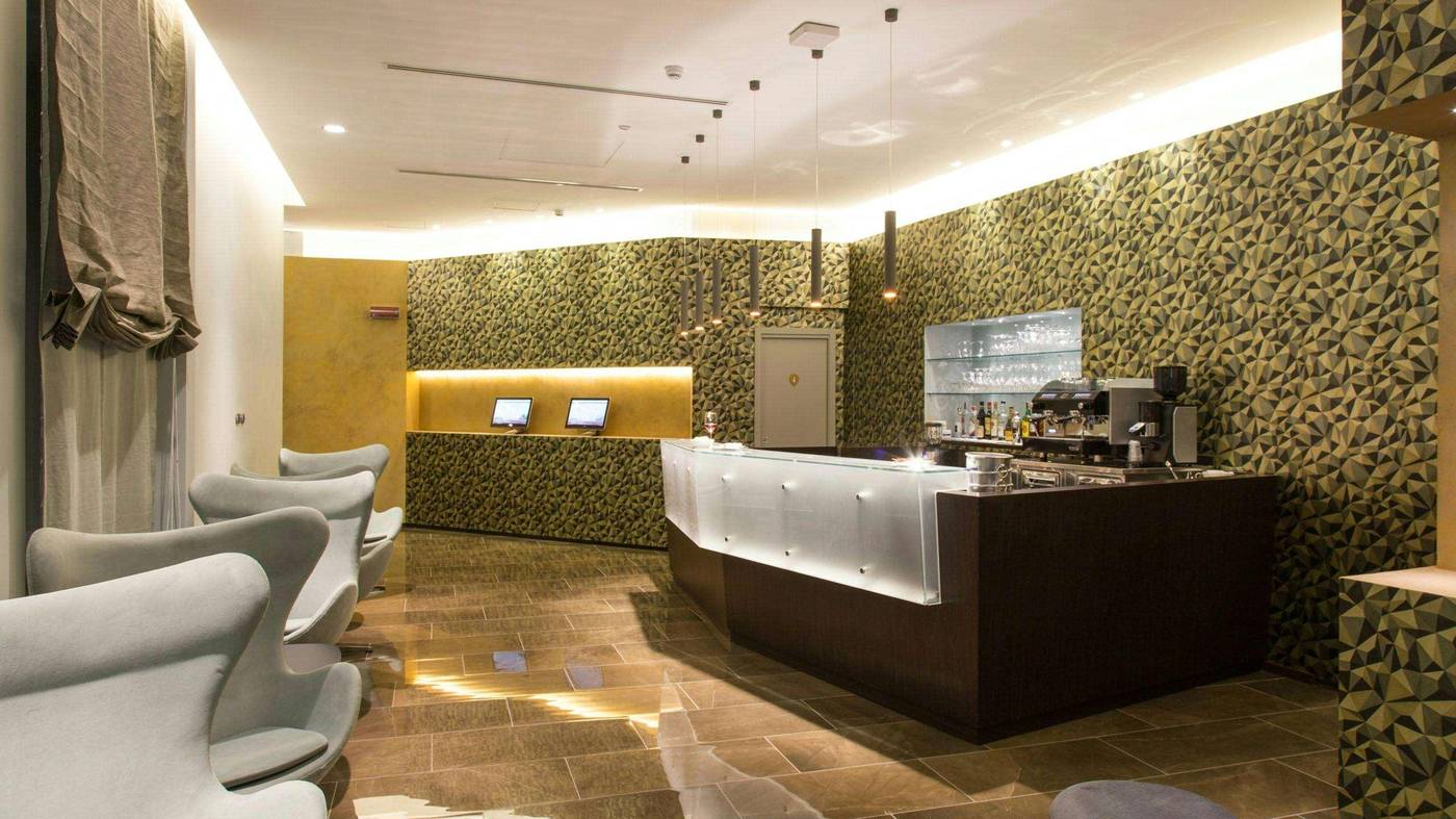 Monti-Palace-Hotel-Bar-13