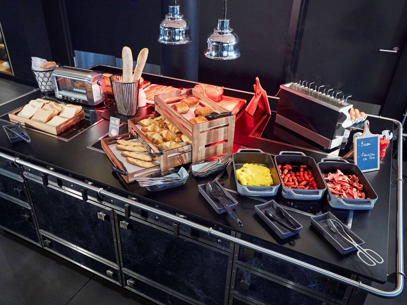 Campanile-Le-Bourget-Airport-Restaurant-24