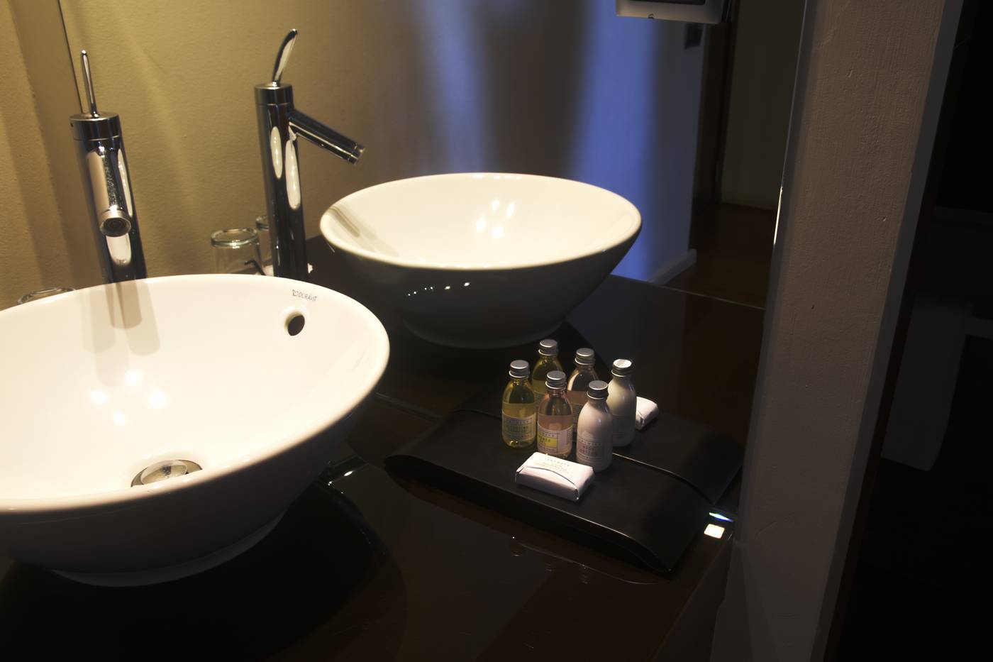 987-Design-Prague-hotel-Room-24