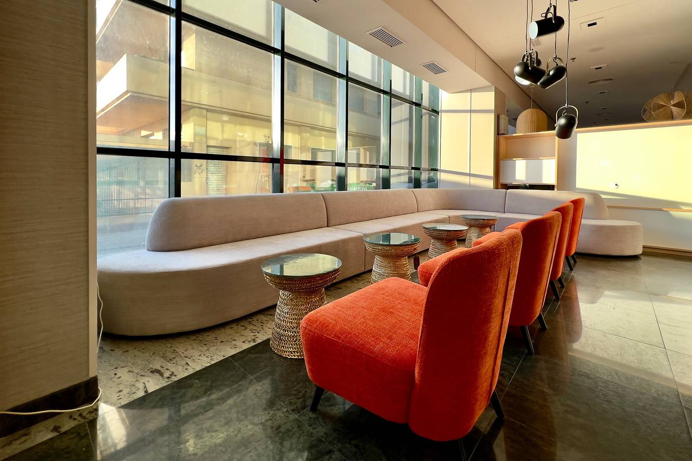 Leonardo-Hotel-Fuengirola-Costa-del-Sol-Lobby-43