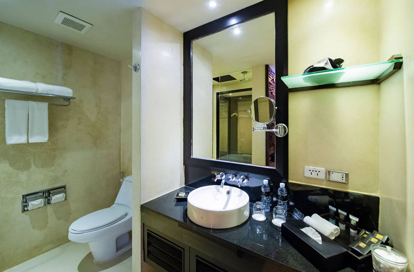 Impiana-Resort-Patong-Phuket-Room-38