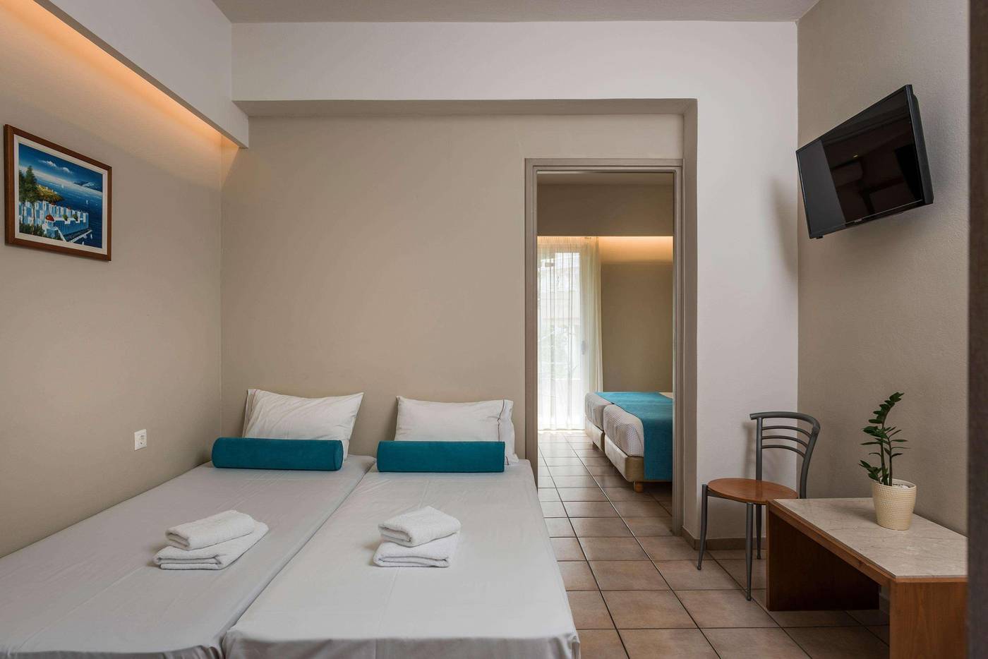 Elotis-Suites-Room-33