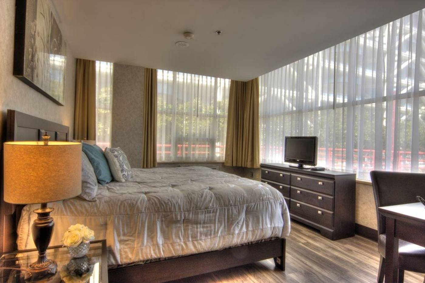 The-Lonsdale-Quay-General-view-24