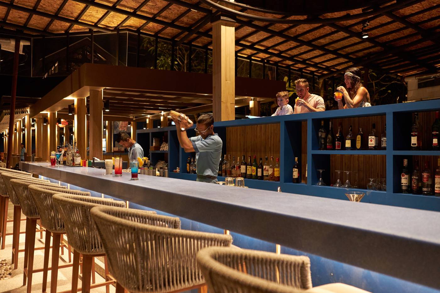 Bandara-Resort---Spa-Bar-54