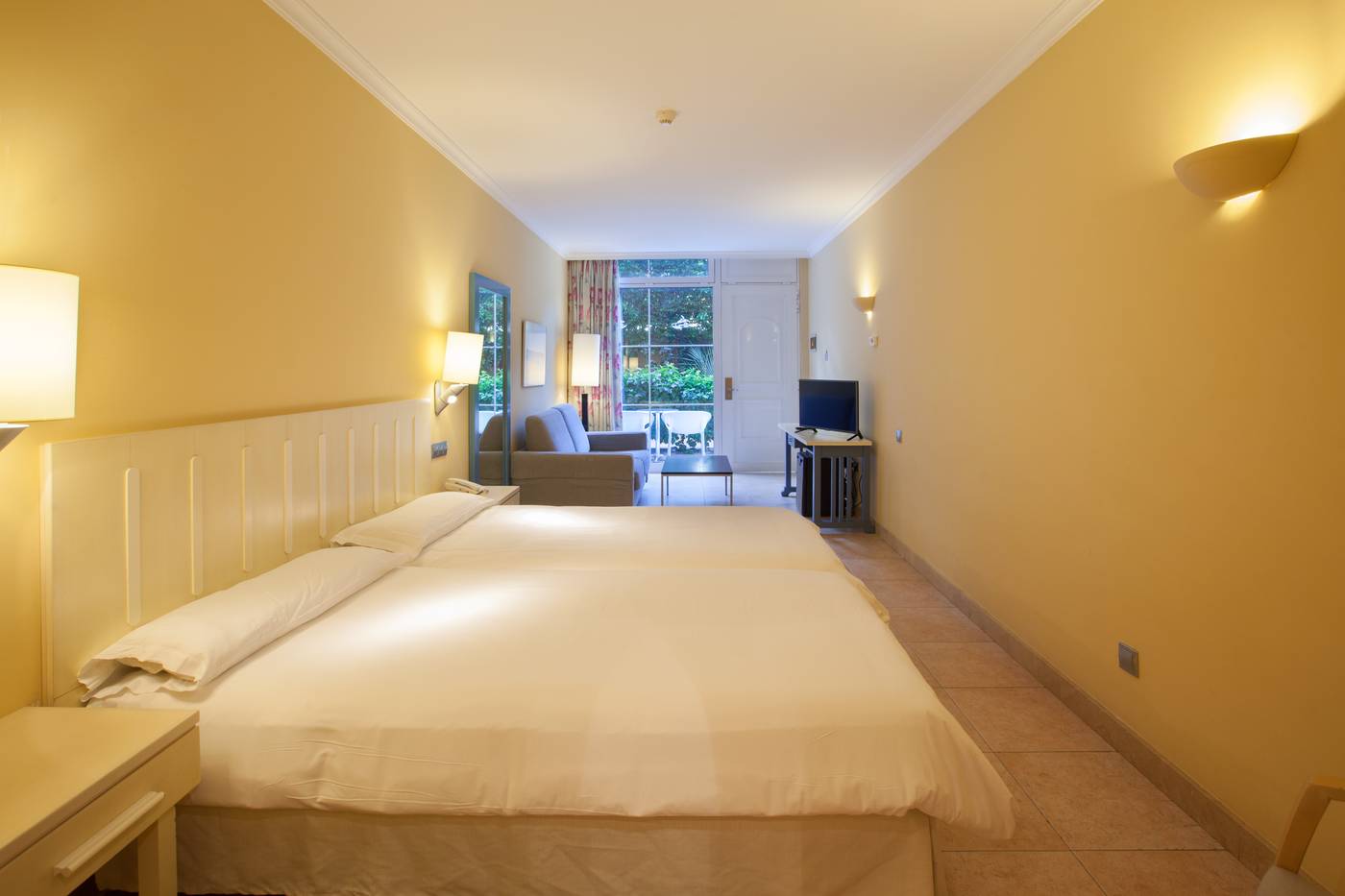 IFA-Altamarena-Room-25