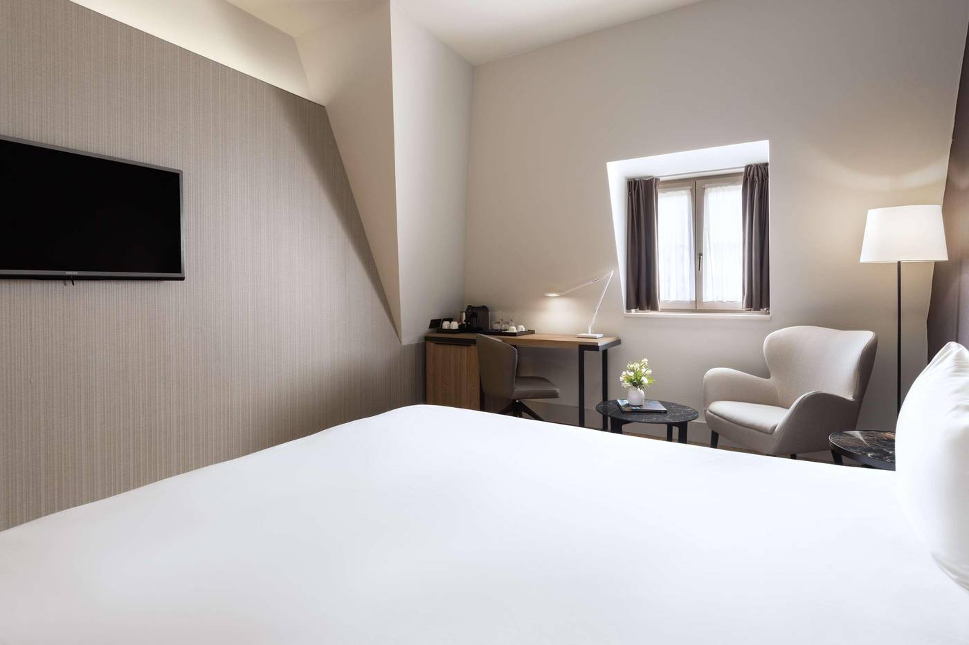 NH-Brussels-Carrefour-De-l-Europe-Bar-32