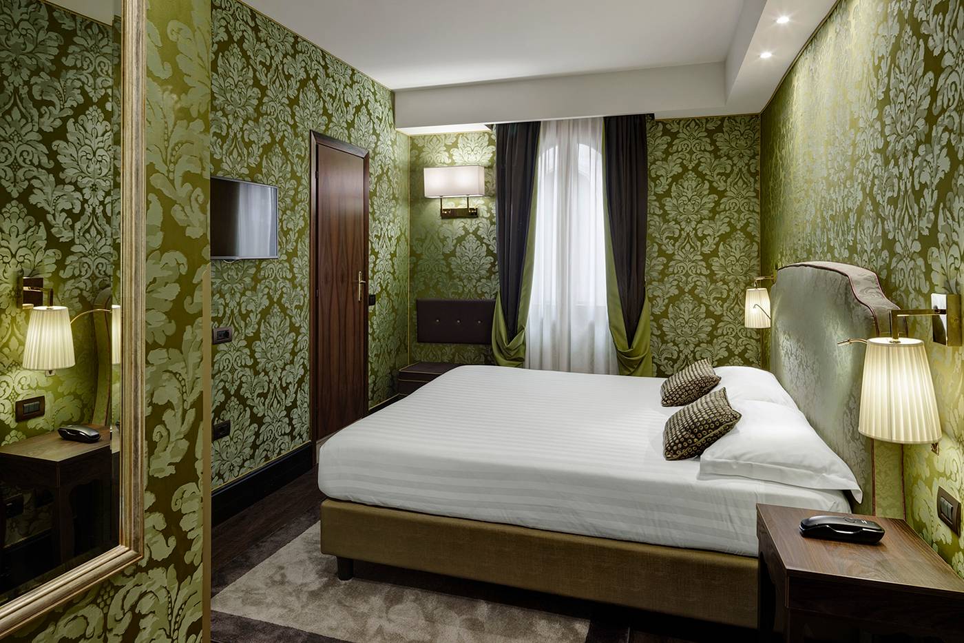 American-Dinesen-Room-20