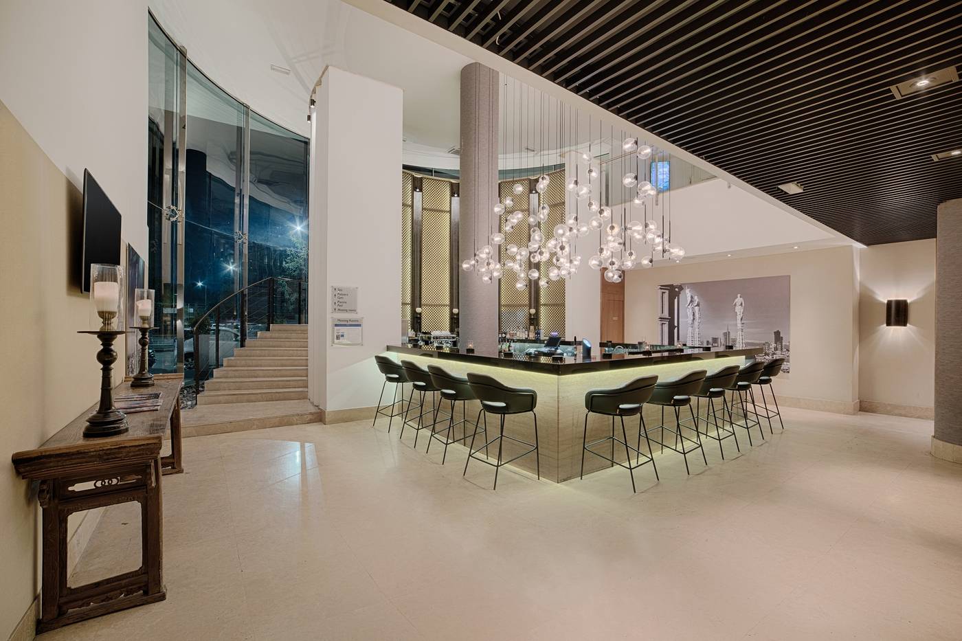 Radisson-Blu-Hotel-Bar-4