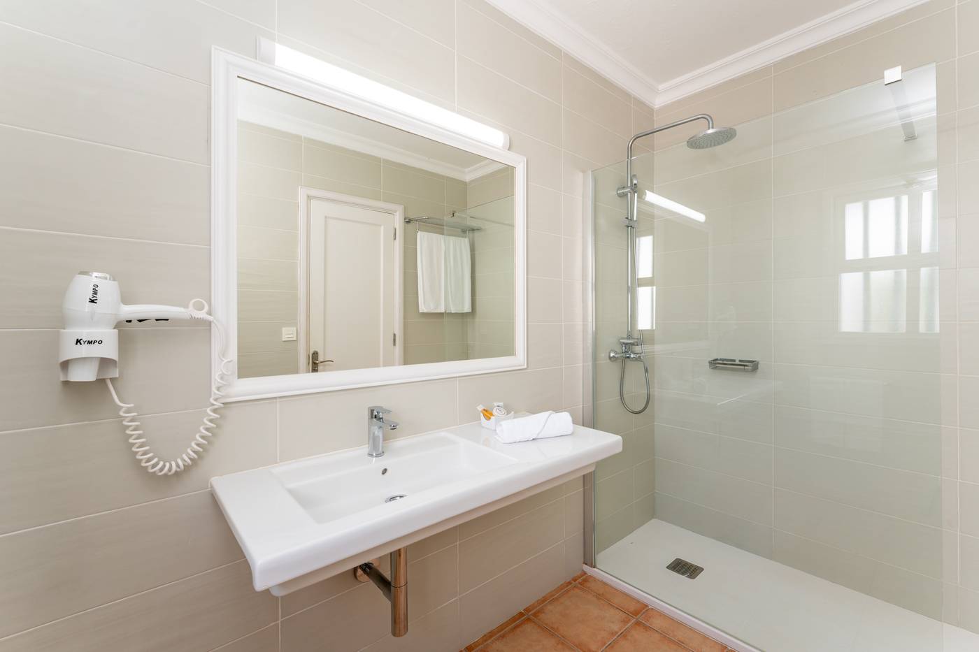 Apartamentos-LIVVO-Las-Gaviotas-Room-54