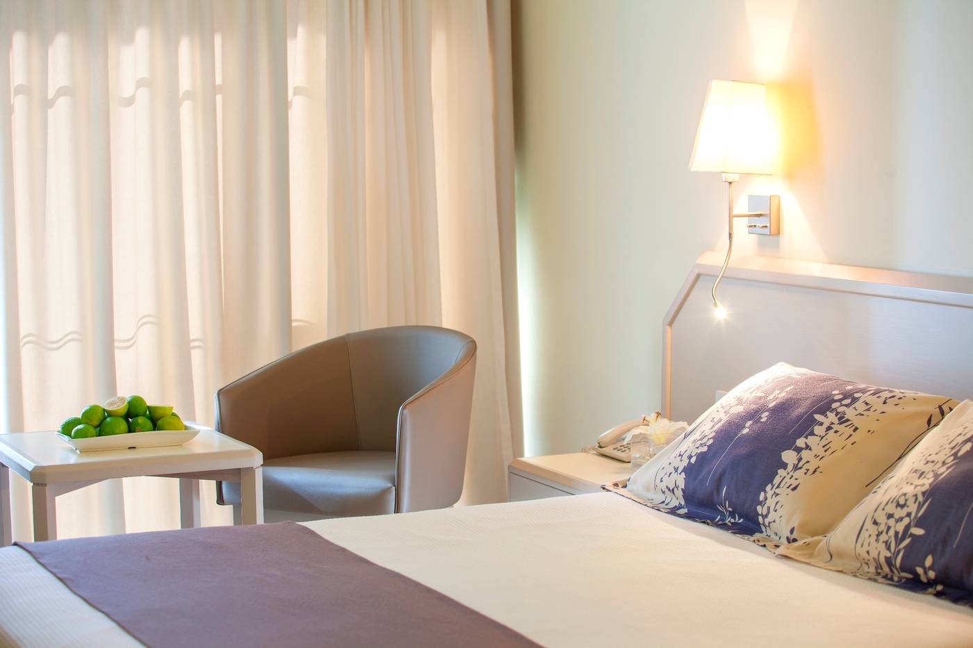 Louis-Imperial-Beach-Room-32