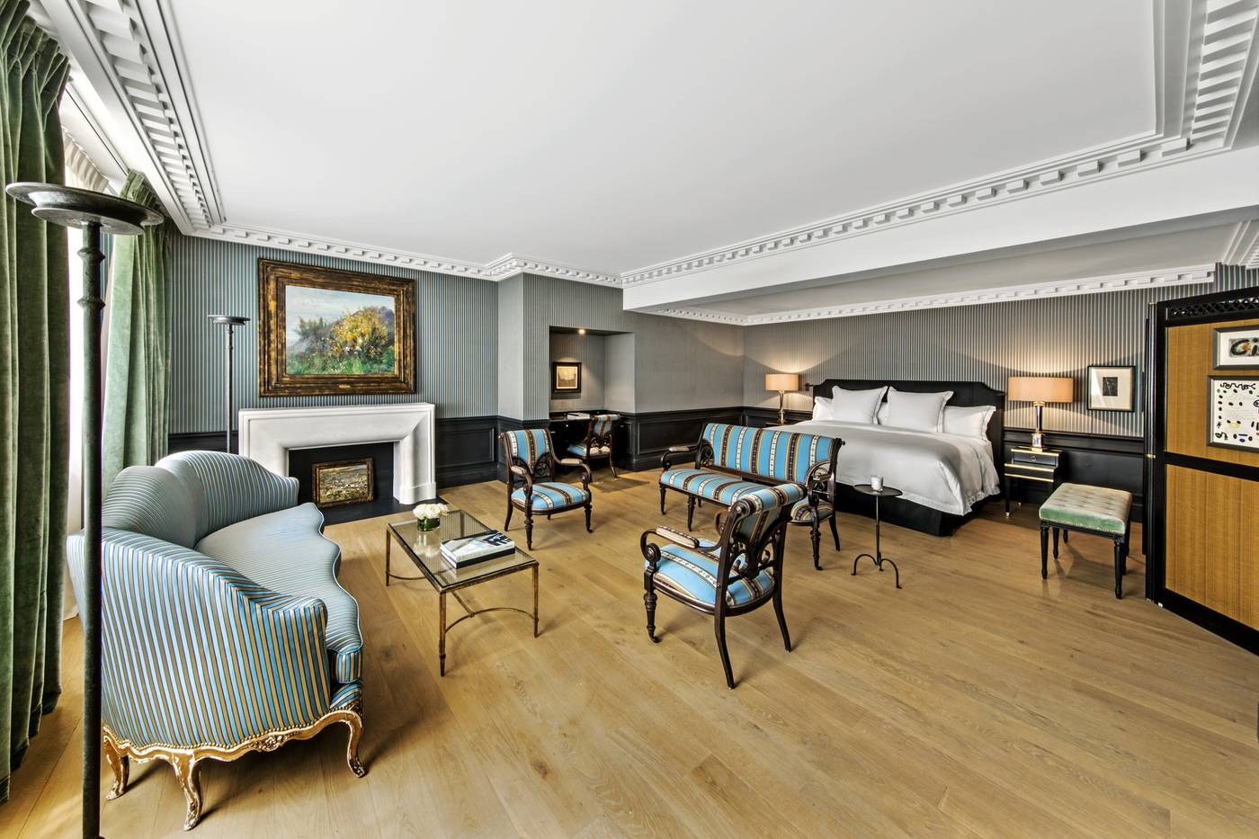 Hotel-de-Berri-Champs-Elysees--a-Luxury-Collection-Hotel--Paris-Room-8
