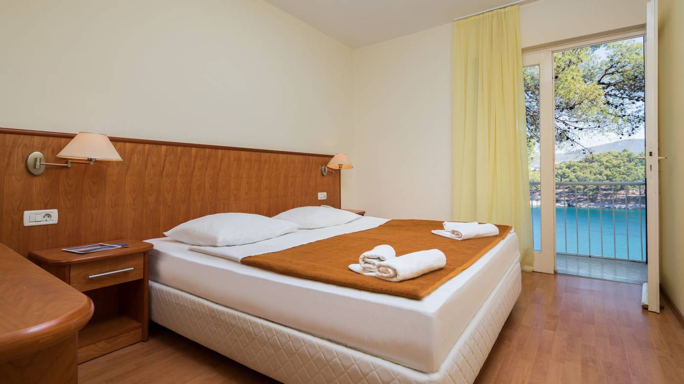 Adriatiq-Resort-Fontana-Deluxe-Room-20