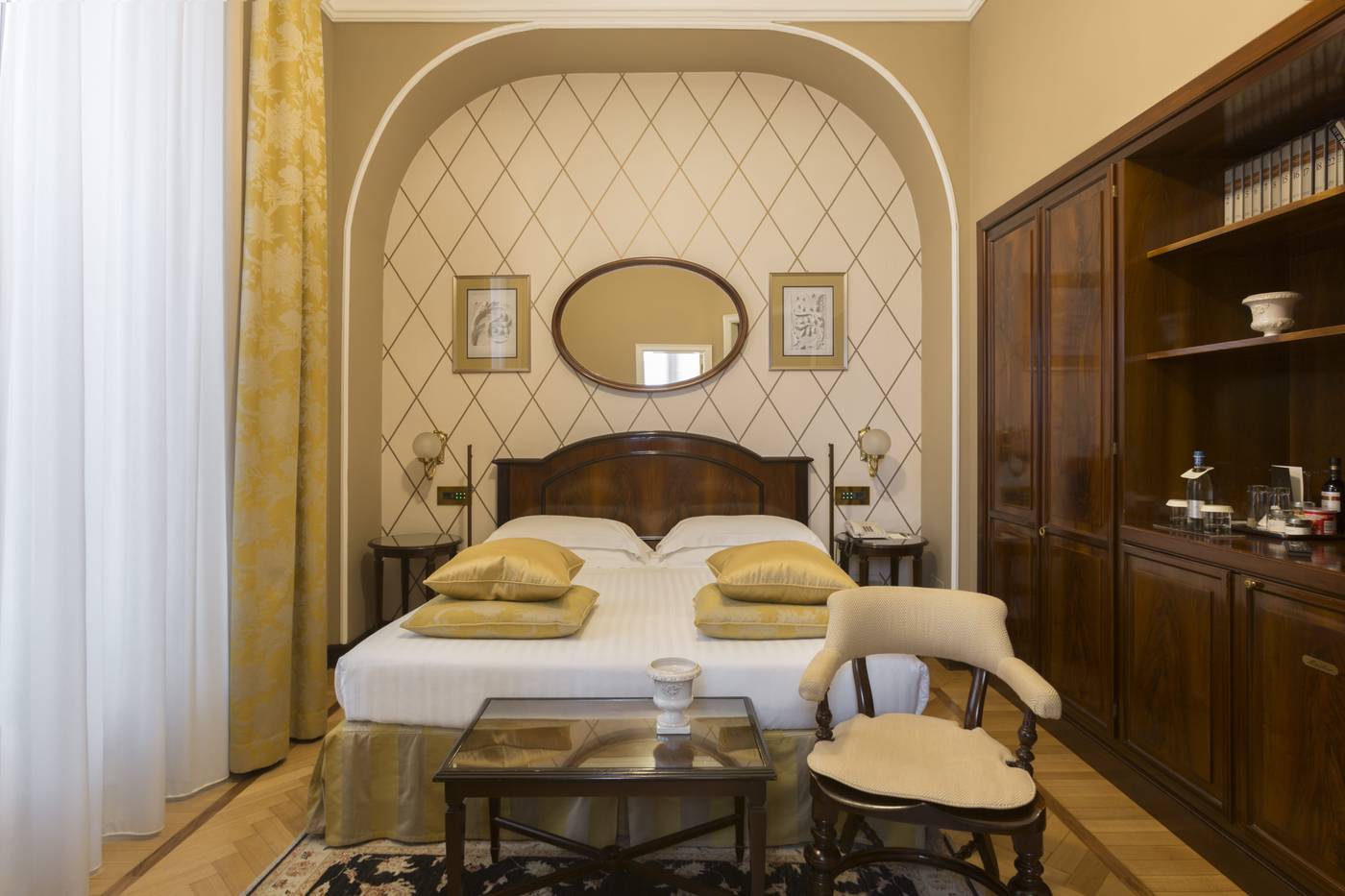 Grand-Hotel-et-de-Milan---The-Leading-Hotels-Room-27