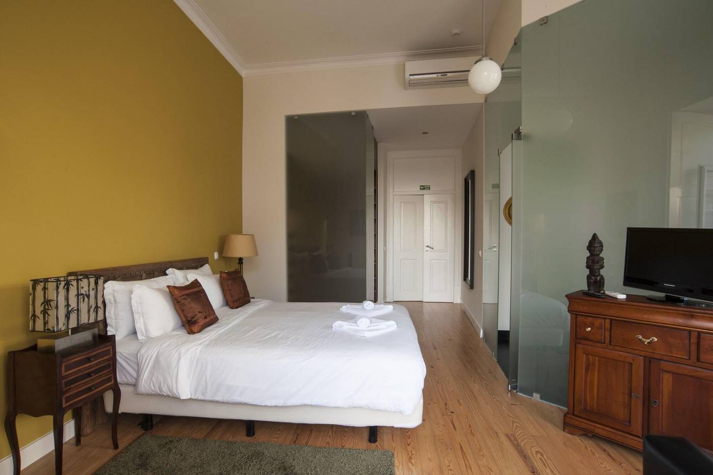 Casa-Do-Bairro-Bed---Breakfast-Room-18