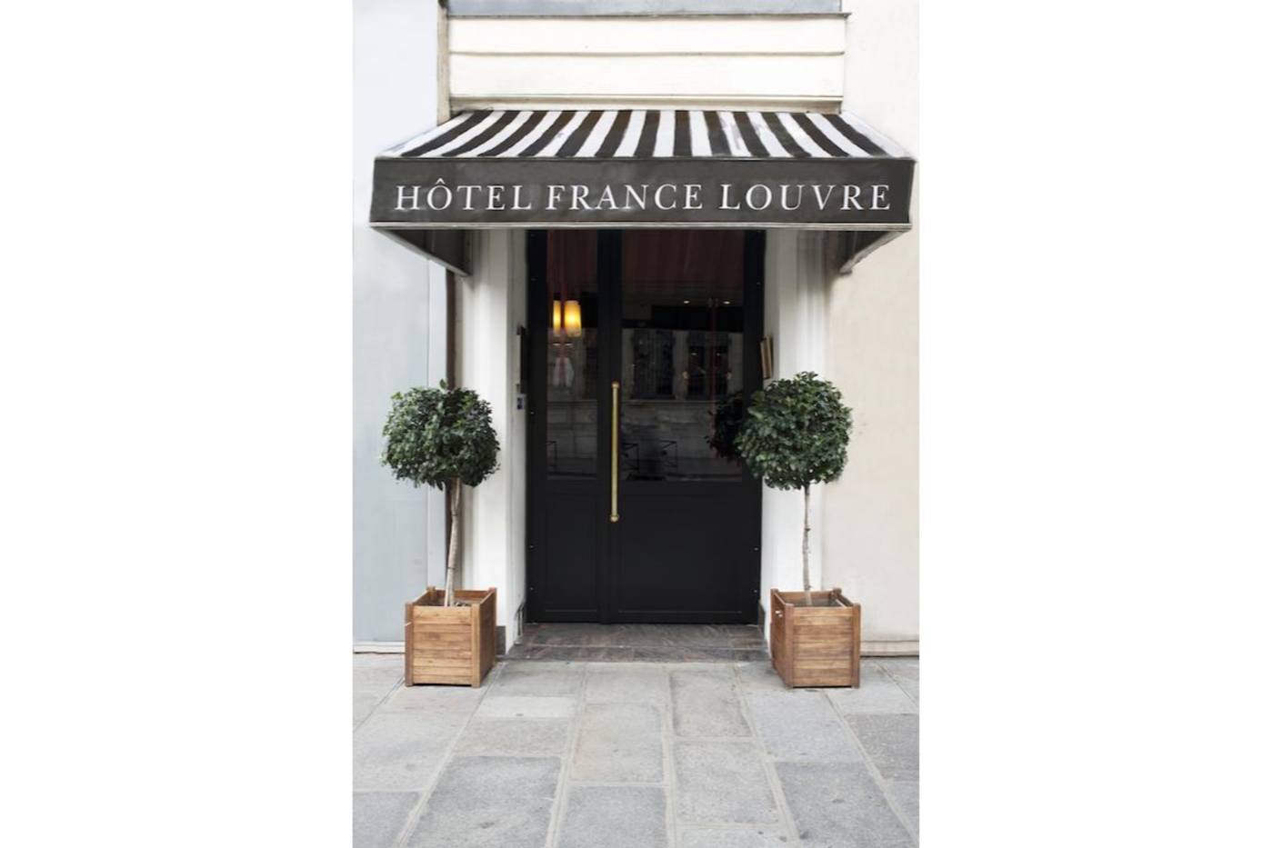 France-Louvre-General-view-5