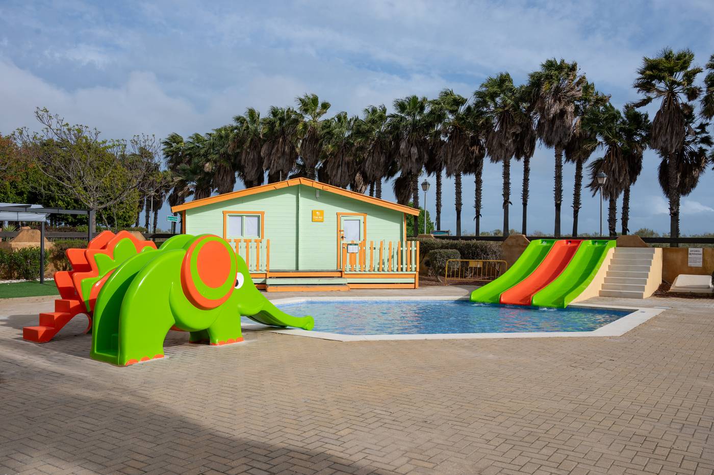 Iberostar-Isla-Canela-Pool-50