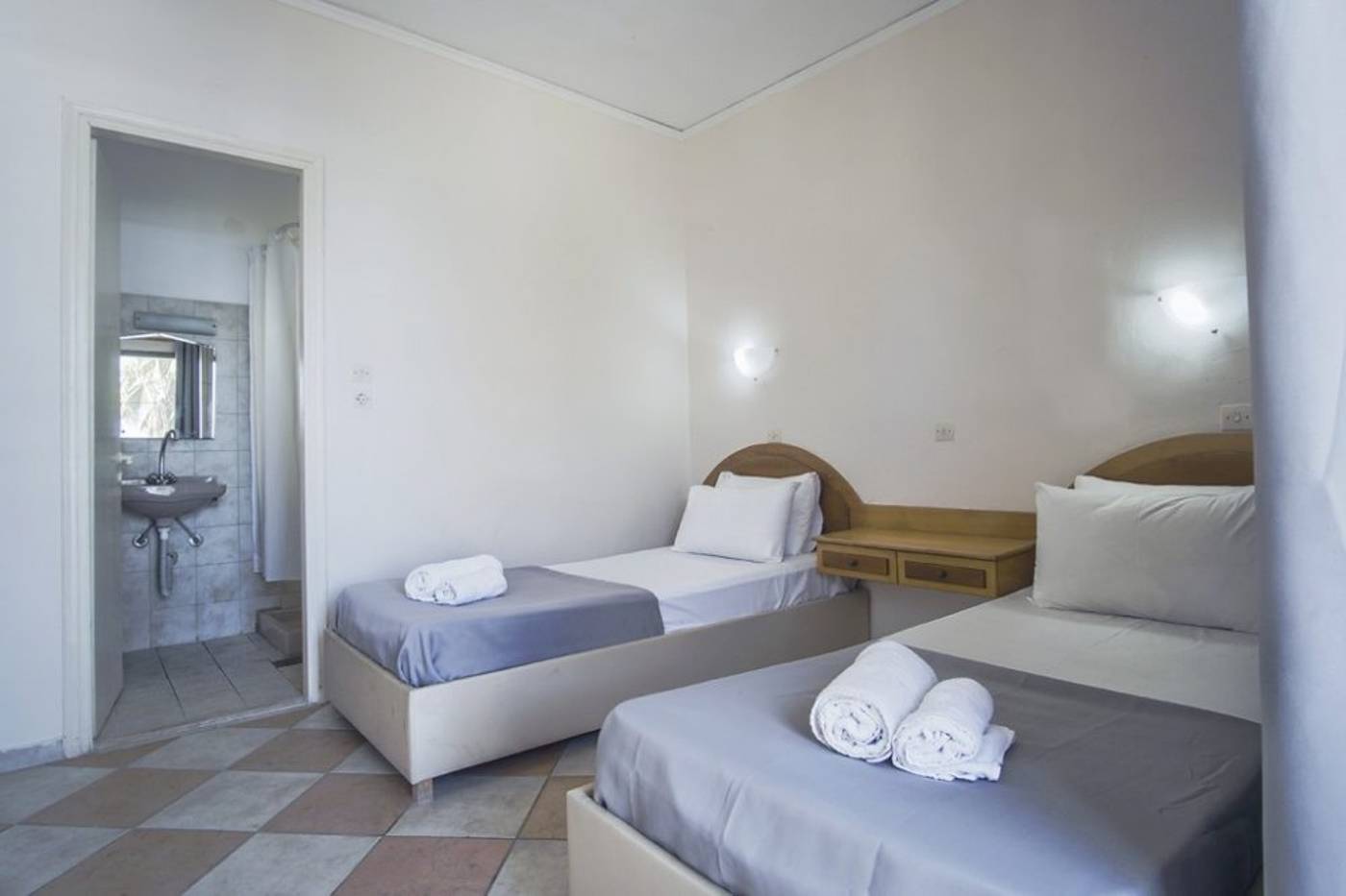 Island-Beach-Resort-Room-30