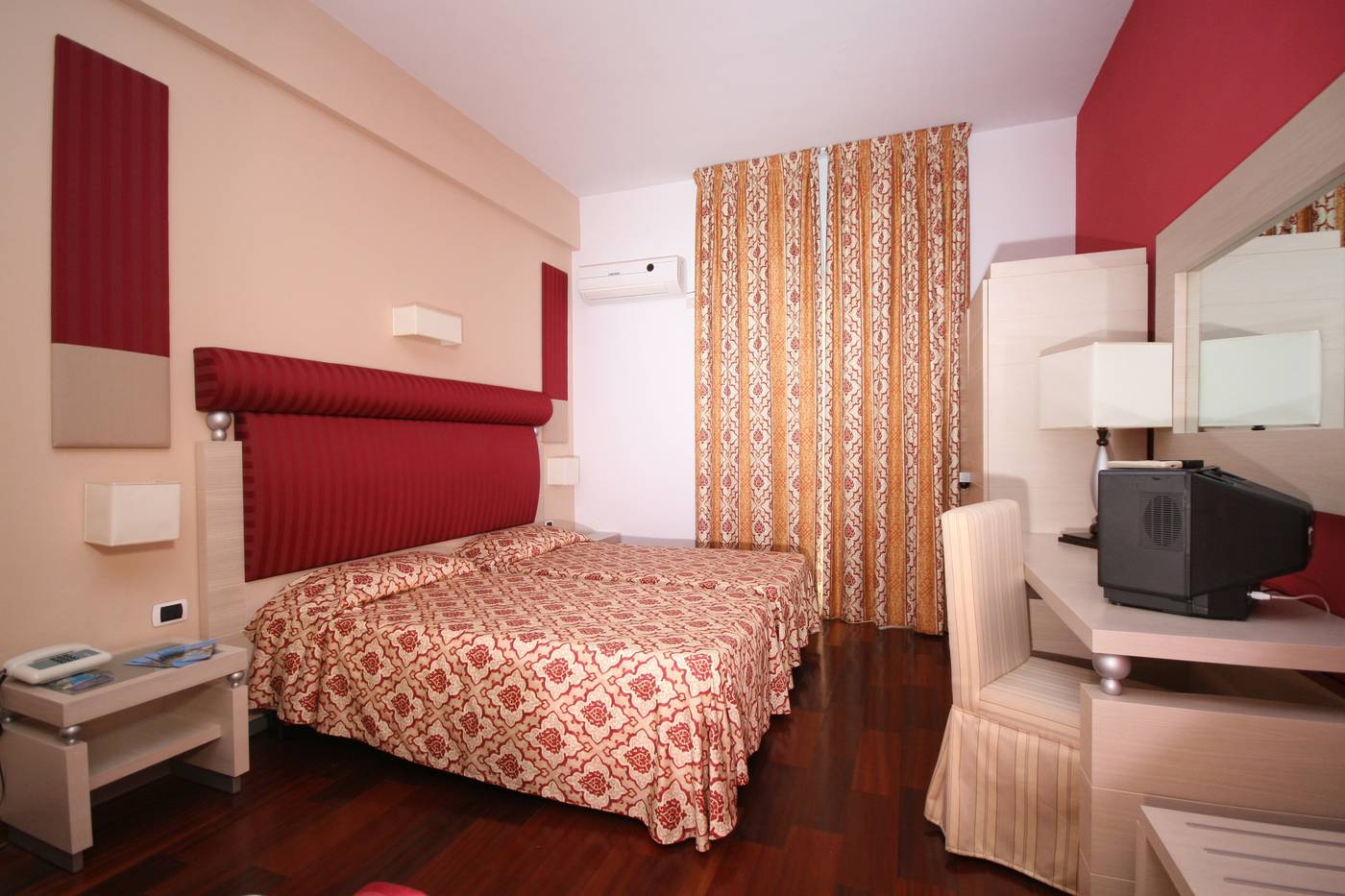 Hotel-Santa-Lucia-Le-Sabbie-d-Oro-Room-20