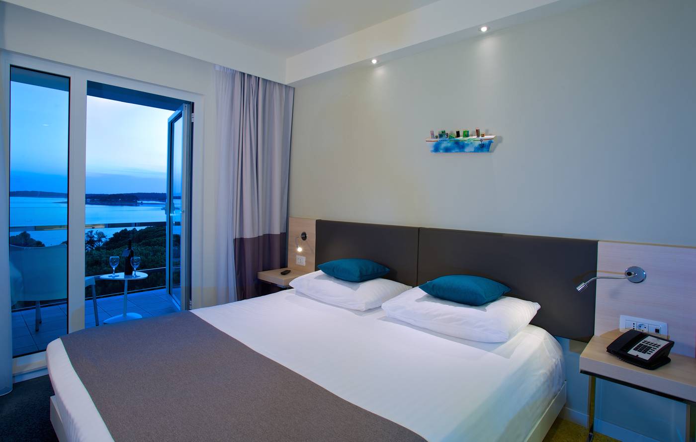 Park-Plaza-Belvedere-Room-24