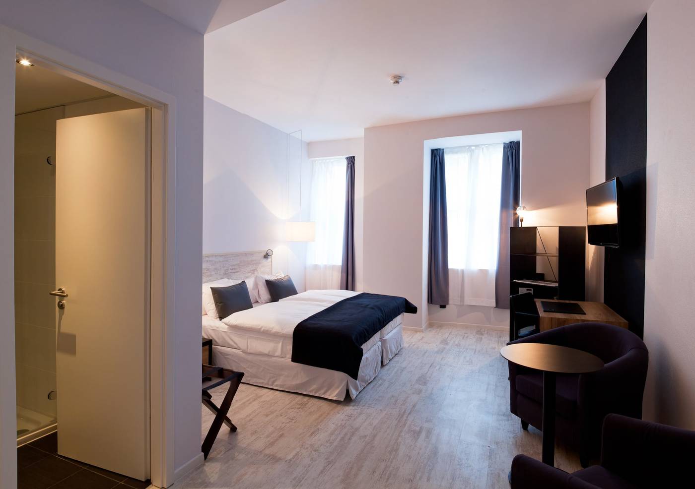 Catalonia-Berlin-Mitte-Room-30