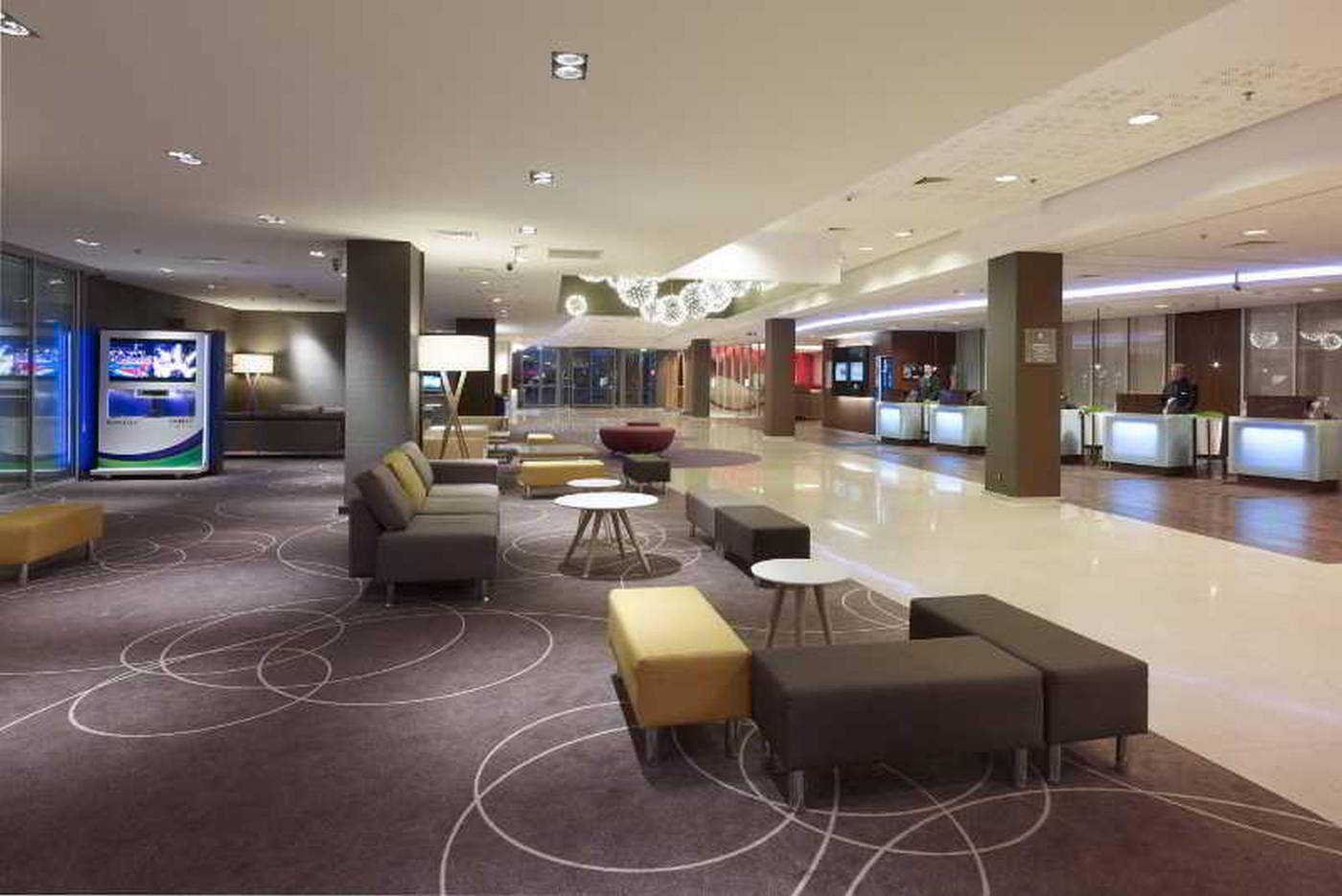 Novotel-Warszawa-Centrum-Lobby-23
