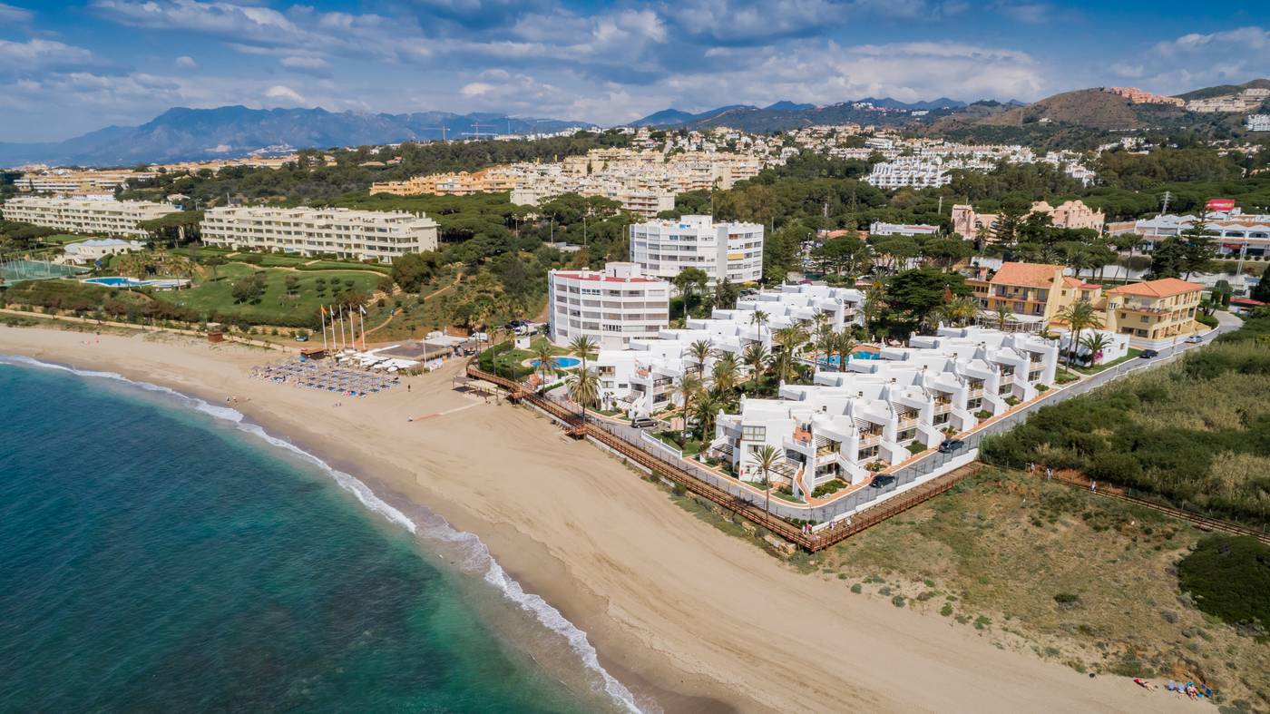 Macdonald-Leila-Playa-Club-Beach-35