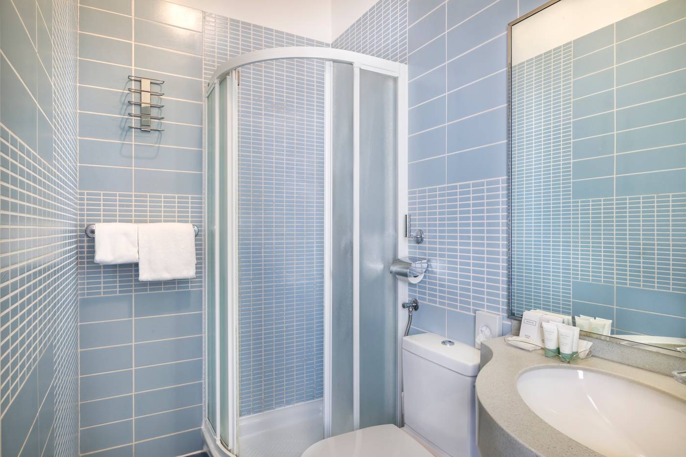 Maistra-Select-Amarin-Resort-Room-41