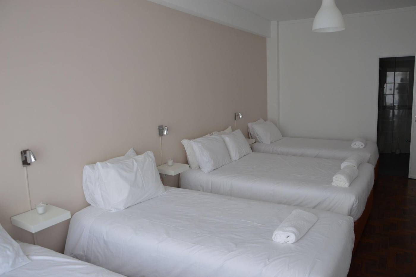 Lx-Center-Guesthouse-Room-10