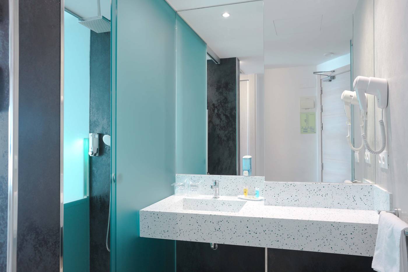 Benikaktus-Hotel-Room-12