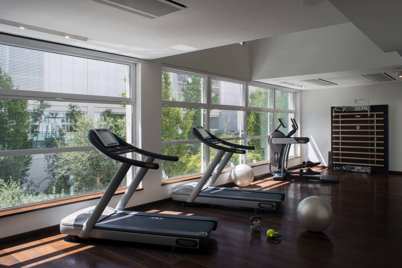 Magna-Pars---LHotel-a-Parfum-Sports-and-Entertainment-40