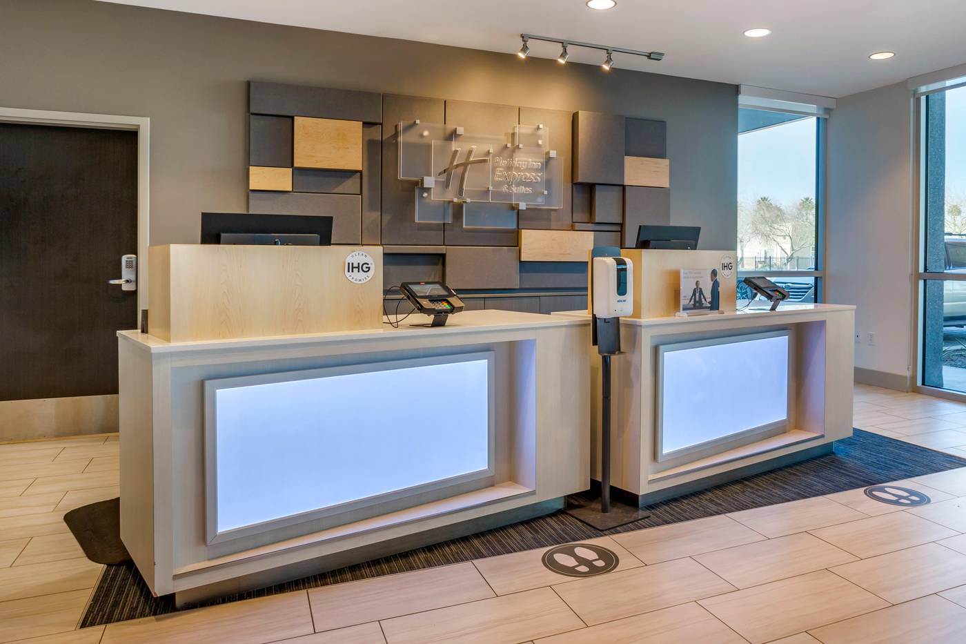 Holiday Inn Express & Suites Phoenix Dwtn - State -United States-Phoenix-General view-8