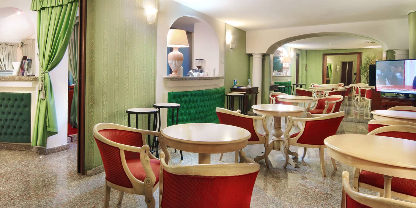 Colonna-Palace-Hotel-Mediterrano-Bar-9