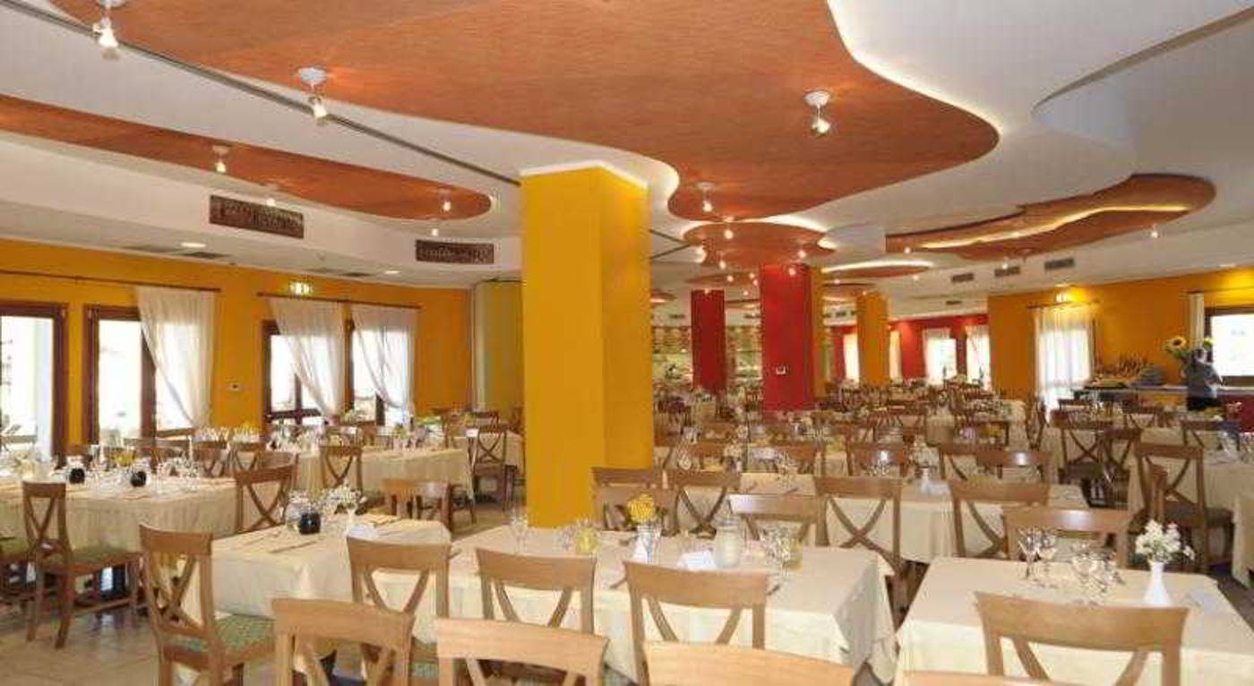 Blu-hotel-Morisco-Restaurant-55