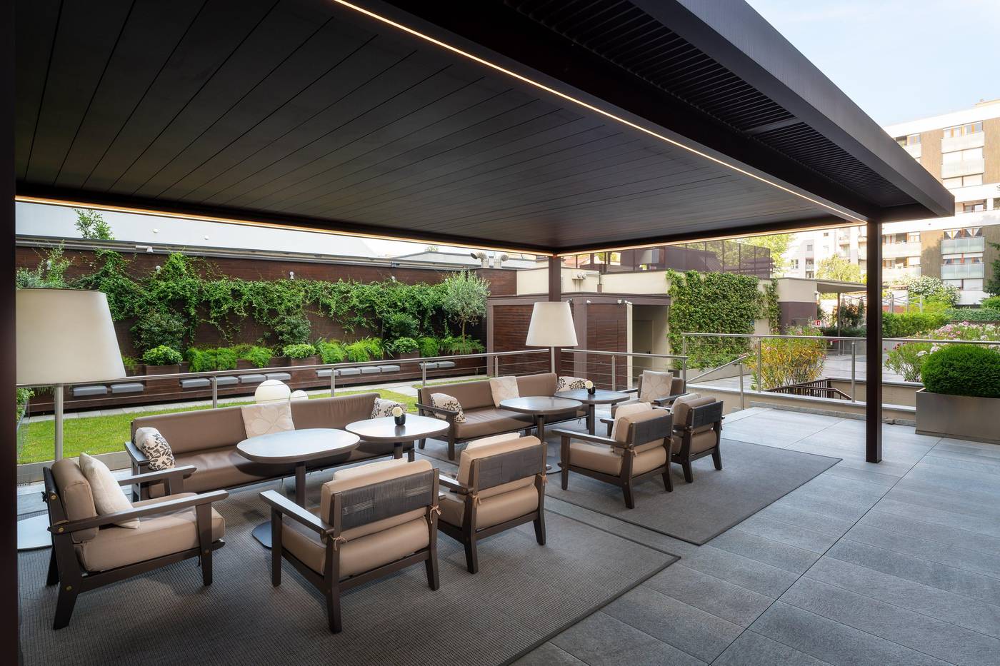 Crowne-Plaza-Milan-City-Bar-56