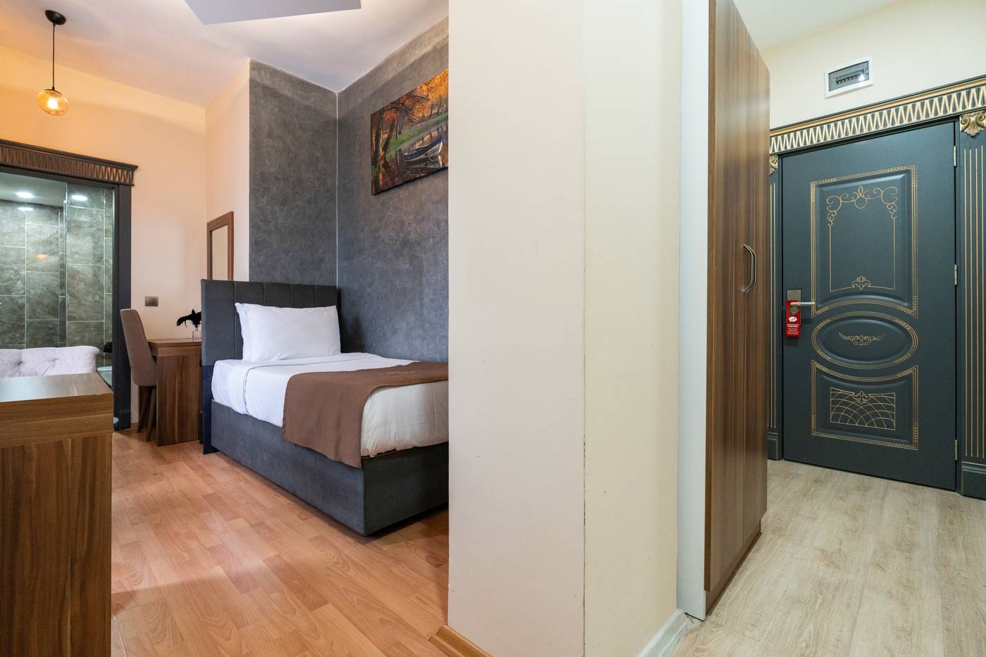 Monezza-Hotel-Room-34