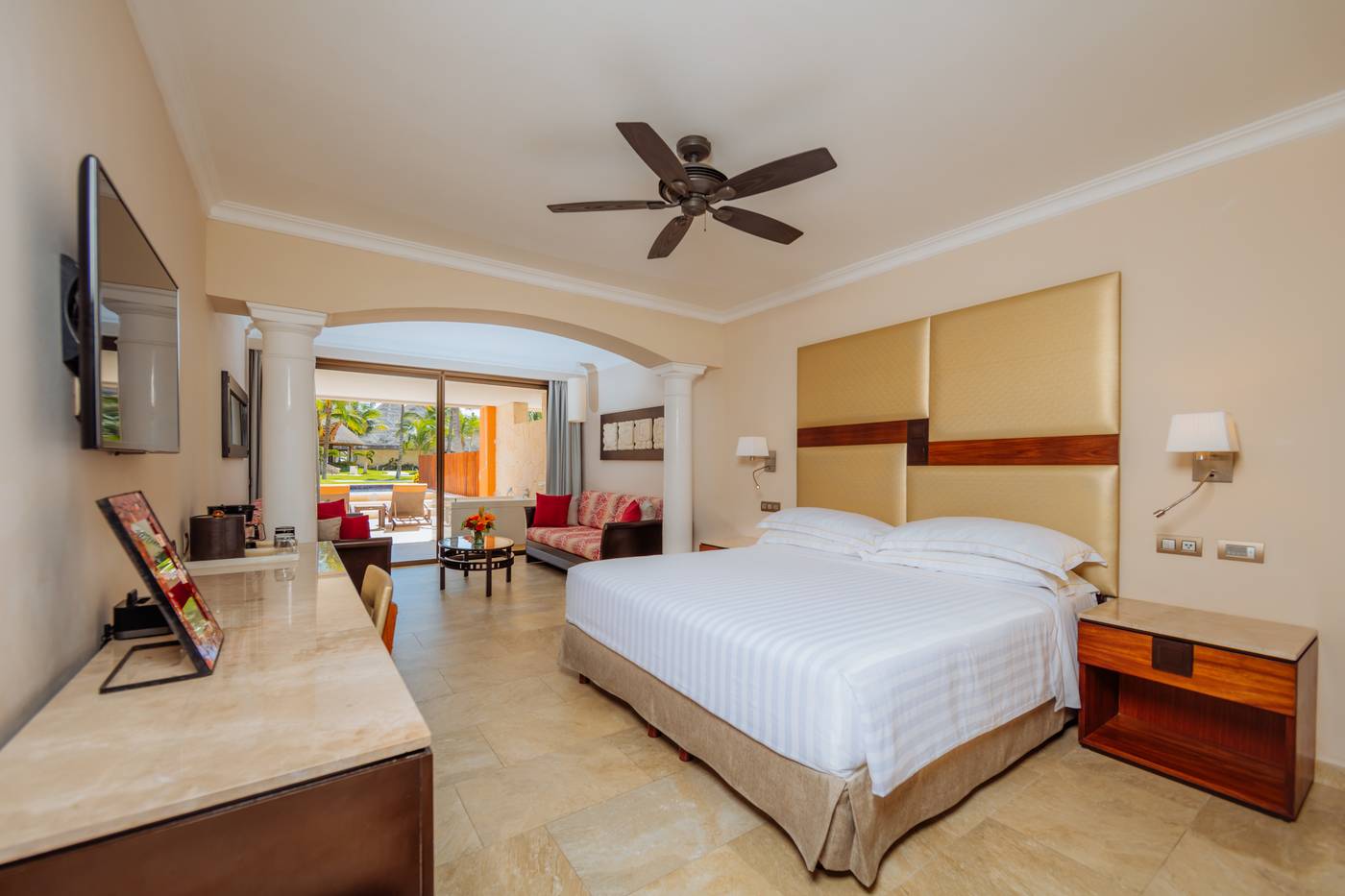 Barcelo Maya Grand Resort