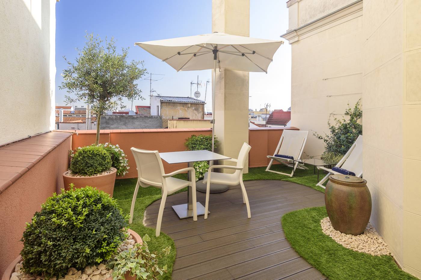 H10-Villa-de-la-Reina-Room-3