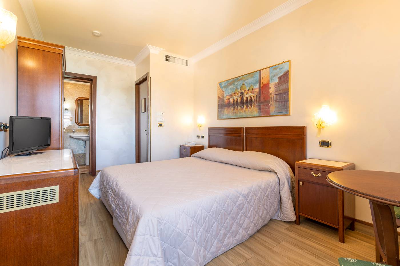 Hotel-Panorama-Room-12