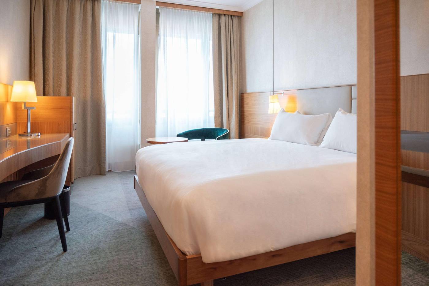 Hilton-Milan-Room-38