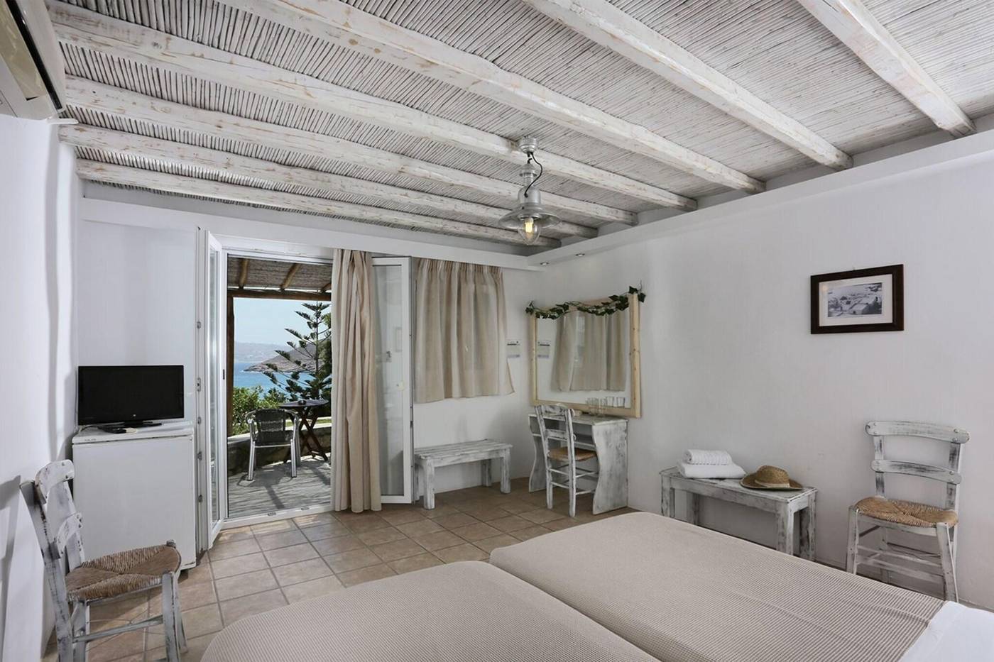 Albatros-Club-Mykonos-Room-15