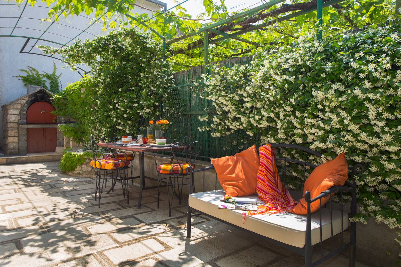 Apartment-Alma-General-view-8