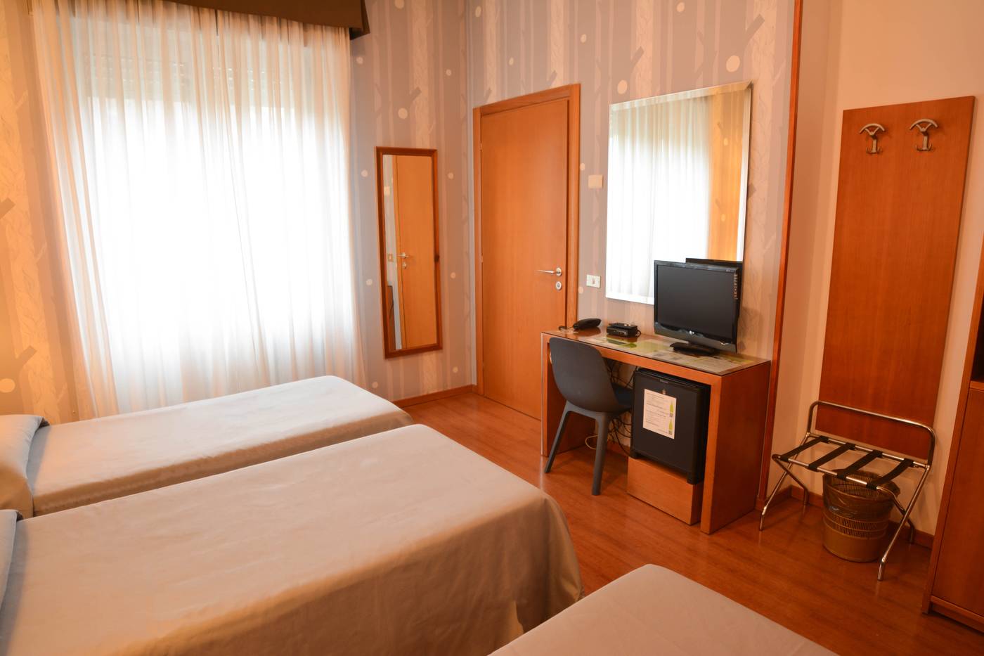 Eco-Hotel-Milano---Bioriso-Restaurant-Room-22