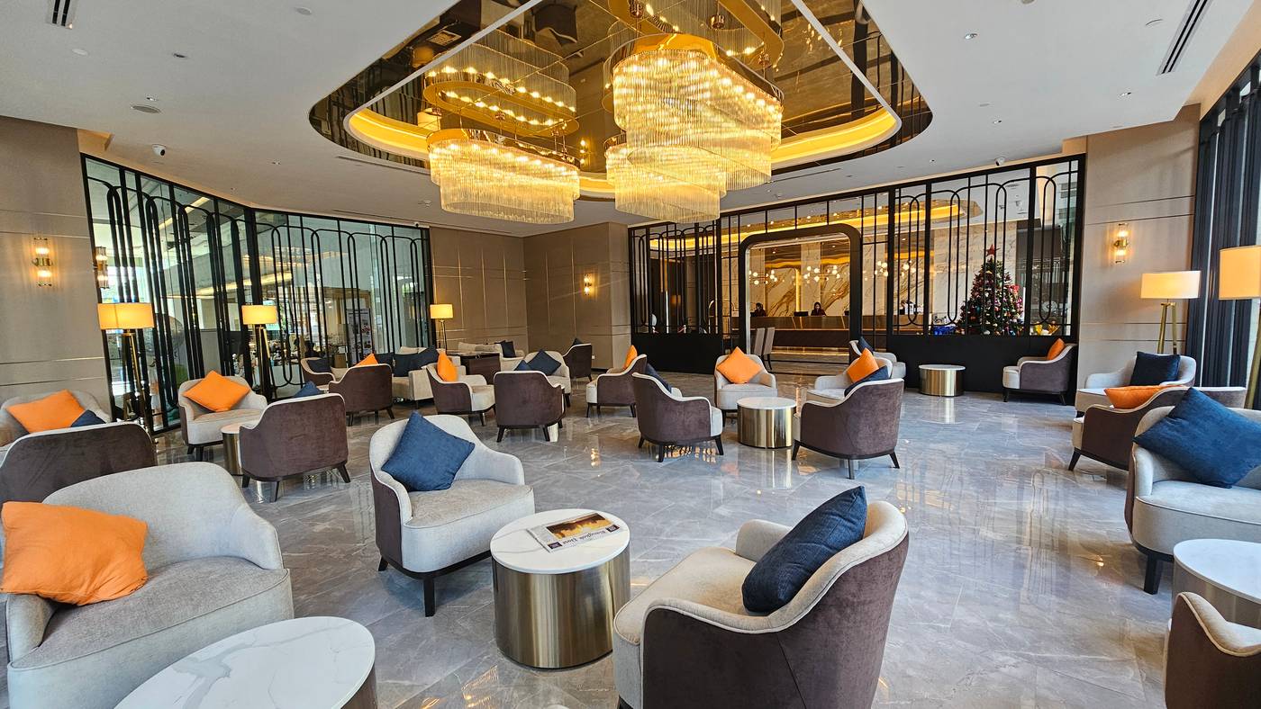 Column-Bangkok-Lobby-4