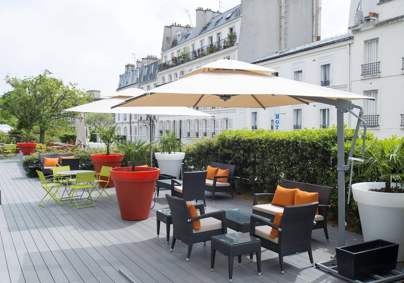 Mercure-Paris-Montmartre-Sacre-Coeur-Bar-1
